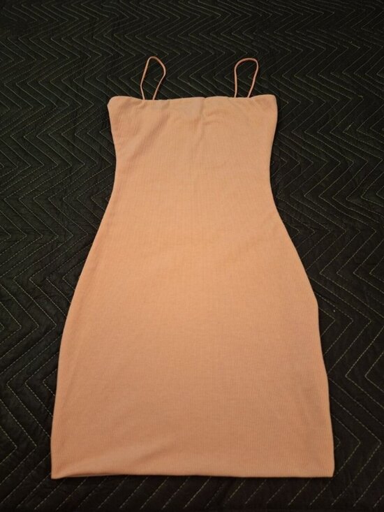Love Tree Dresses & Skirts - Love Tree Women’s Pink Ribbed Bodycon Mini Dress Spaghetti Strap Size M